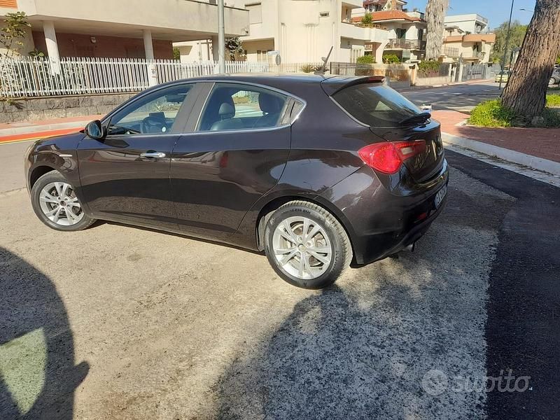 Usata Alfa Romeo Giulietta 105 CV (77 kW) 2015 Nero Berlina