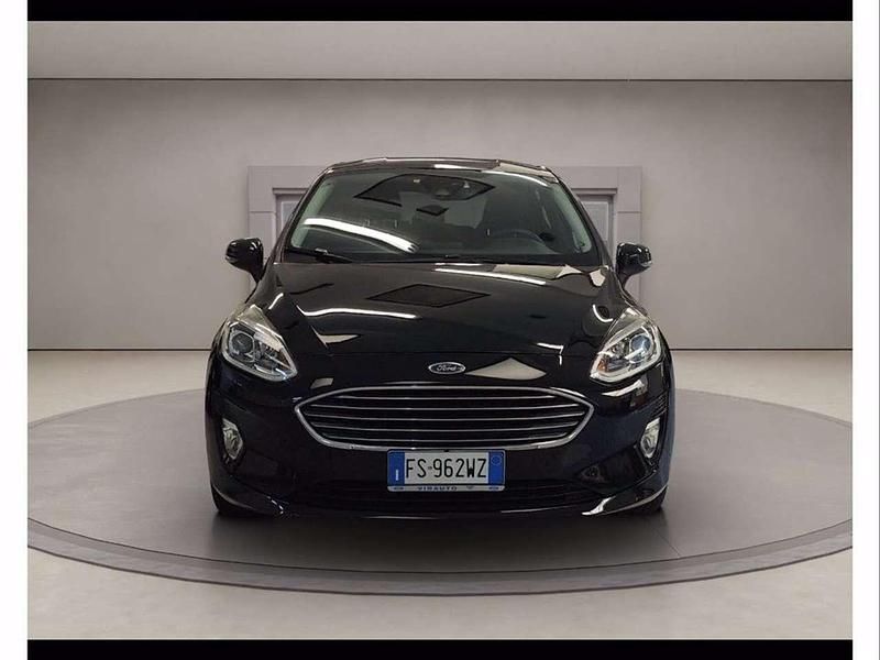 Begagnad Ford Fiesta 86 HK (63 kW) 2019 Svart Halvkombi