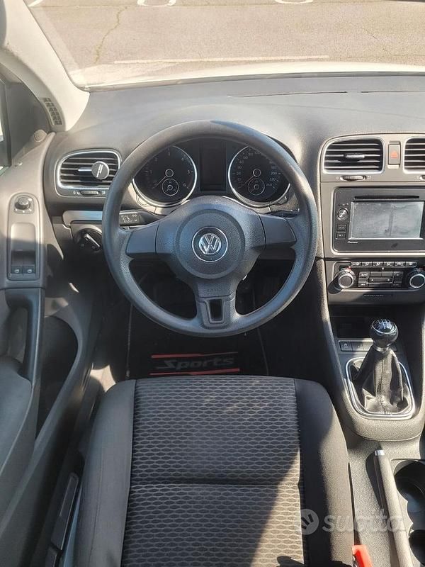 Usata VW Golf VI Comfortline 105 CV (77 kW) 2010 Bianco Utilitaria