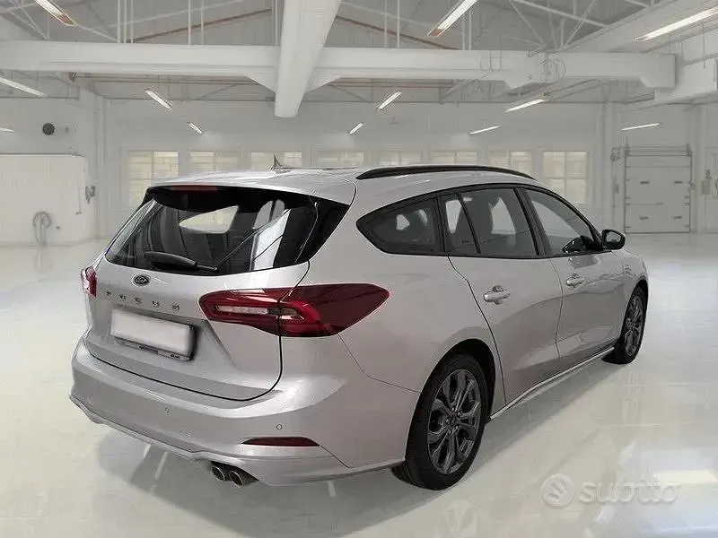Usata Ford Focus ST 115 CV (84 kW) 2023 Grigio Station wagon