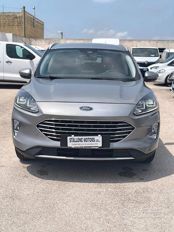 Usata Ford Kuga Business Edition 120 CV (88 kW) 2021 Grigio SUV