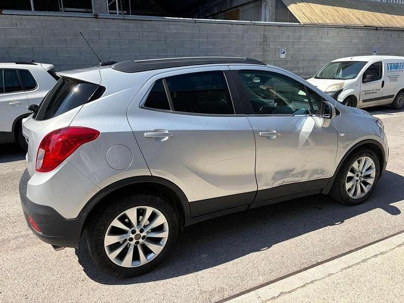 Usata Opel Mokka Cosmo 140 CV (102 kW) 2016 Argento SUV