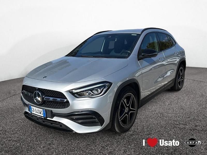 Grigio Usata 2020 Mercedes GLA200 Premium SUV | 29.900 € (Buon prezzo) - Immagine 1/4