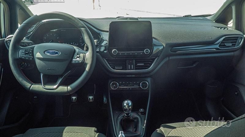 Usado Ford Fiesta ST-Line 86 HP (63 kW) 2019 Sedan