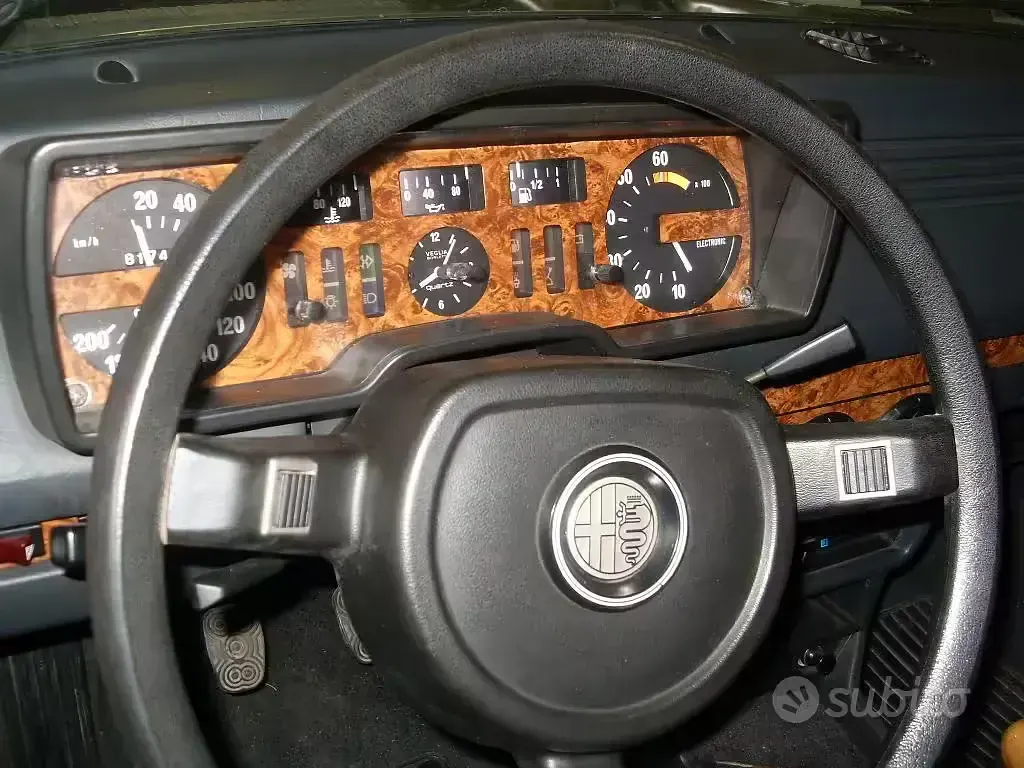 Usata Alfa Romeo 2000 1982 Grigio Berlina