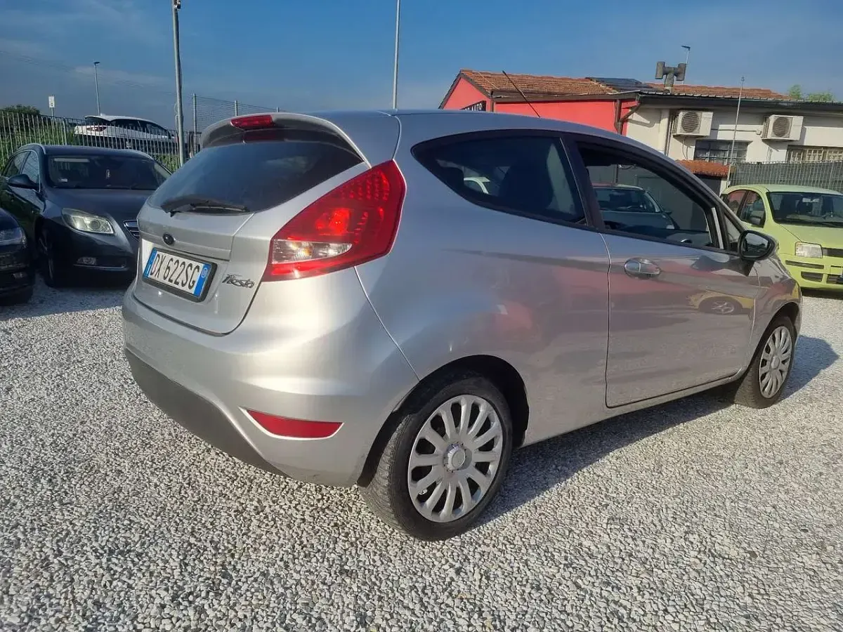 Usata Ford Fiesta Titanium 95 CV (69 kW) 2009 Other Berlina