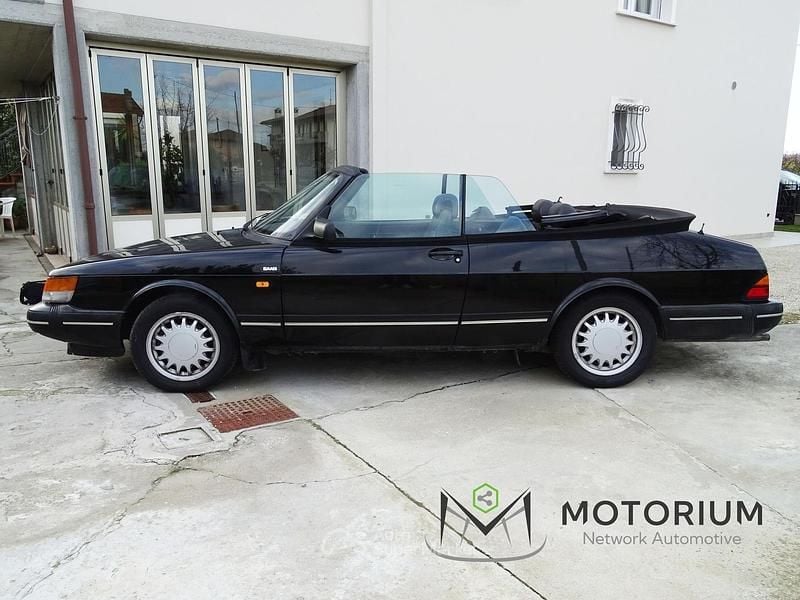 Usata Saab 900 Cabriolet 141 CV (103 kW) 1992 Nero Cabrio