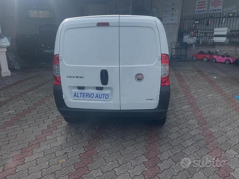 Usata Fiat Fiorino 75 CV (55 kW) 2013 Bianco Monovolume