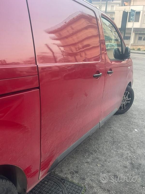 Usata Peugeot Expert 180 CV (132 kW) 2018 Furgone