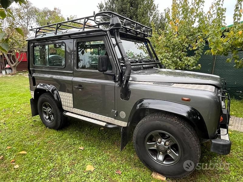 Usata Land Rover Defender 2001 Grigio SUV
