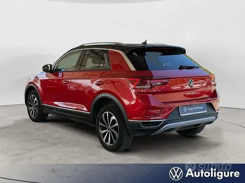 Usata VW T-Roc Style 110 CV (80 kW) 2023 Rosso SUV