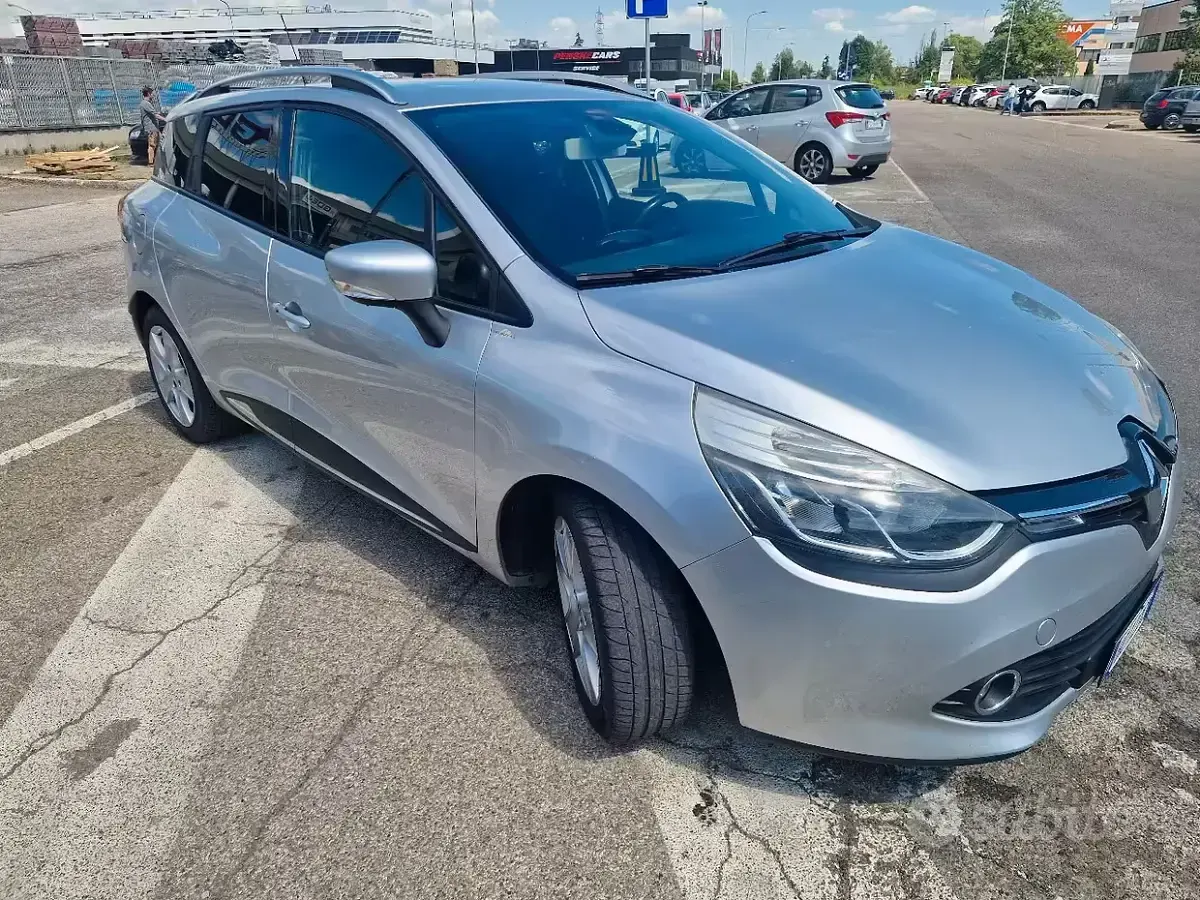 Occasion Renault Clio GrandTour 90 ch (66 kW) 2014 Gris Break