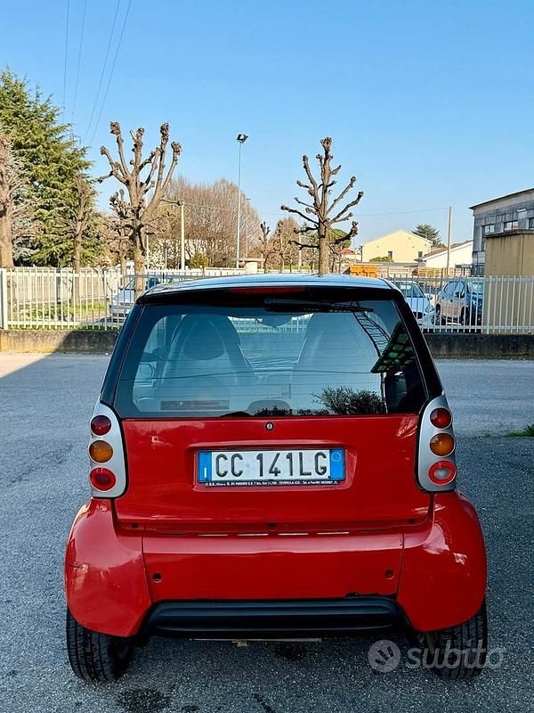 Usata Smart ForTwo Coupé Passion 54 CV (39 kW) 2002 Rosso Coupé