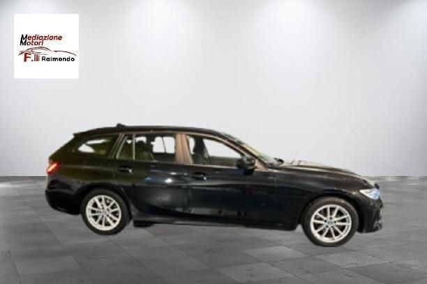 Usata BMW 320e Advantage 190 CV (139 kW) 2021 Nero Station wagon