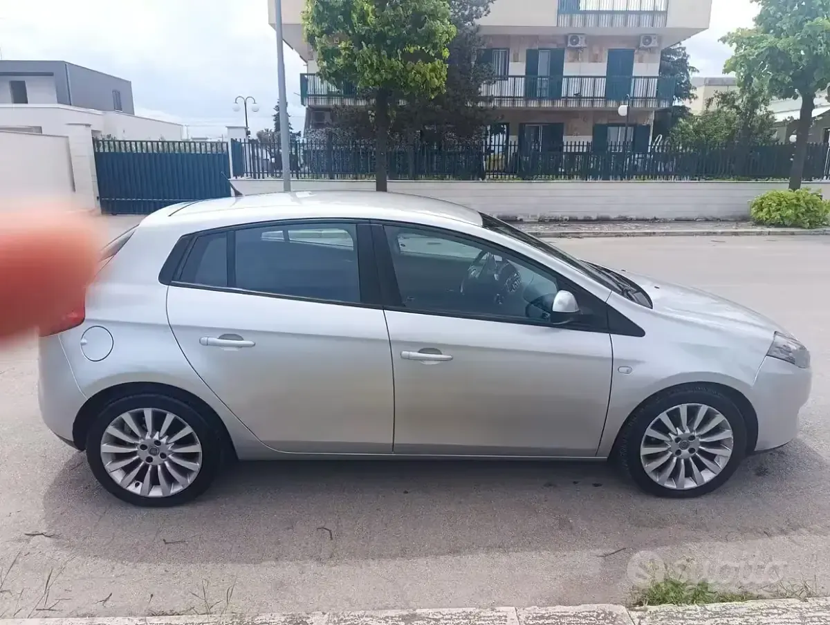 Usata Fiat Bravo 120 CV (88 kW) 2009 Grigio Utilitaria