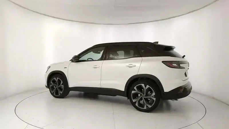 Usata Renault Austral Iconic Esprit Alpine 200 CV (147 kW) 2025 Bianco SUV