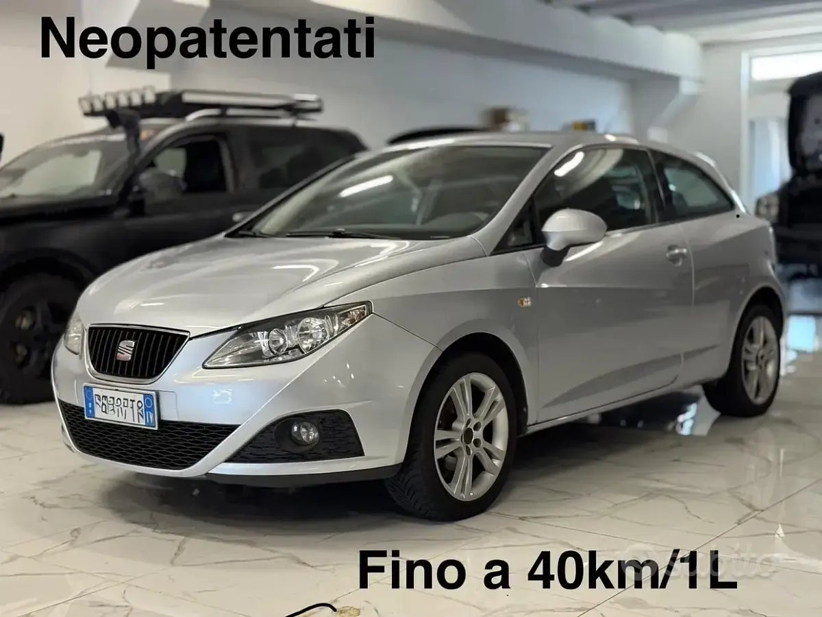 Usata Seat Ibiza 75 CV (55 kW) 2011 Coupé