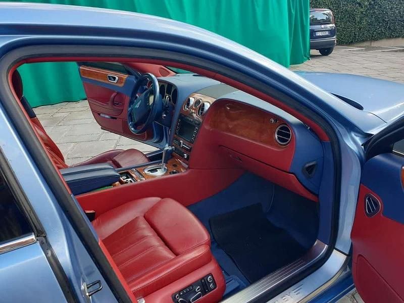 Usata Bentley Continental Flying Spur 560 CV (411 kW) 2005 Blu/azzurro Berlina