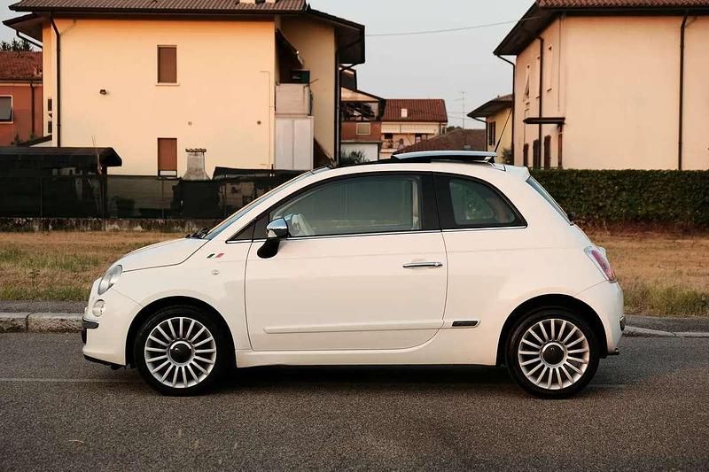 Usata Fiat 500 Lounge 95 CV (69 kW) 2011 Bianco Utilitaria