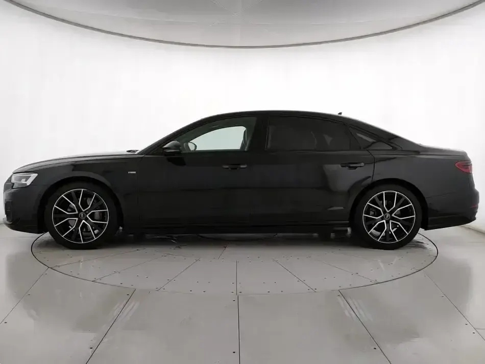Usata Audi A8L Ambiente 286 CV (210 kW) 2025 Nero Berlina