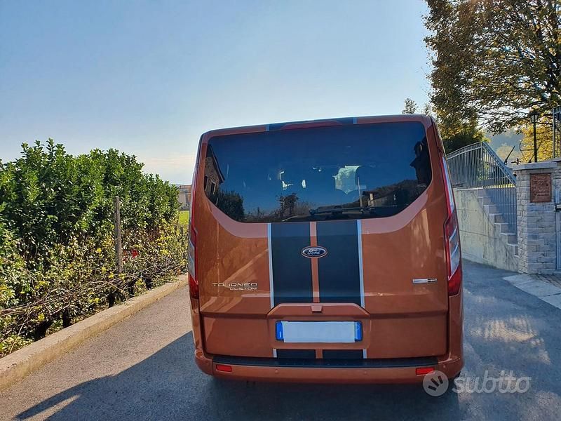 Usata Ford Tourneo Sport 2019 Giallo Monovolume