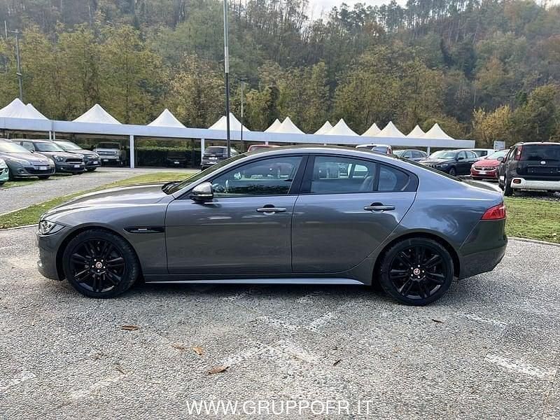 Usata Jaguar XE R-Sport 180 CV (132 kW) 2018 Grigio Berlina