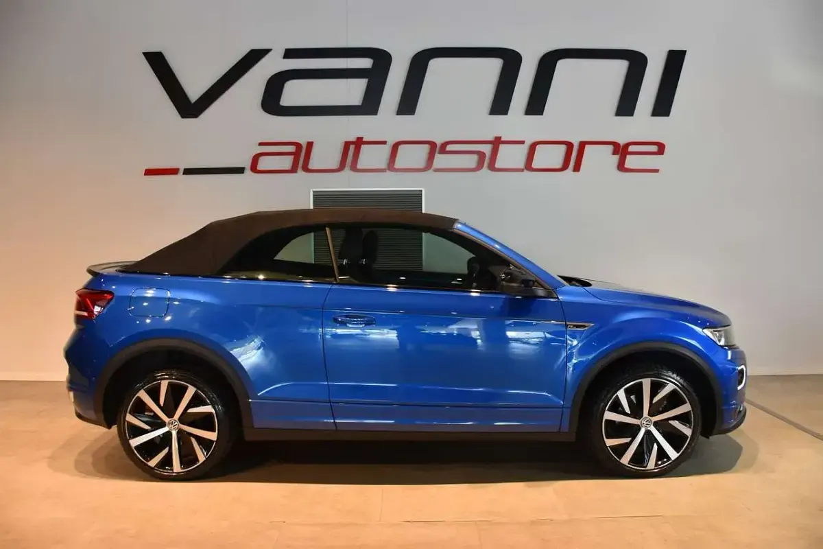 Usata VW T-Roc Cabriolet R-line 150 CV (110 kW) 2021 Blu/azzurro Cabrio
