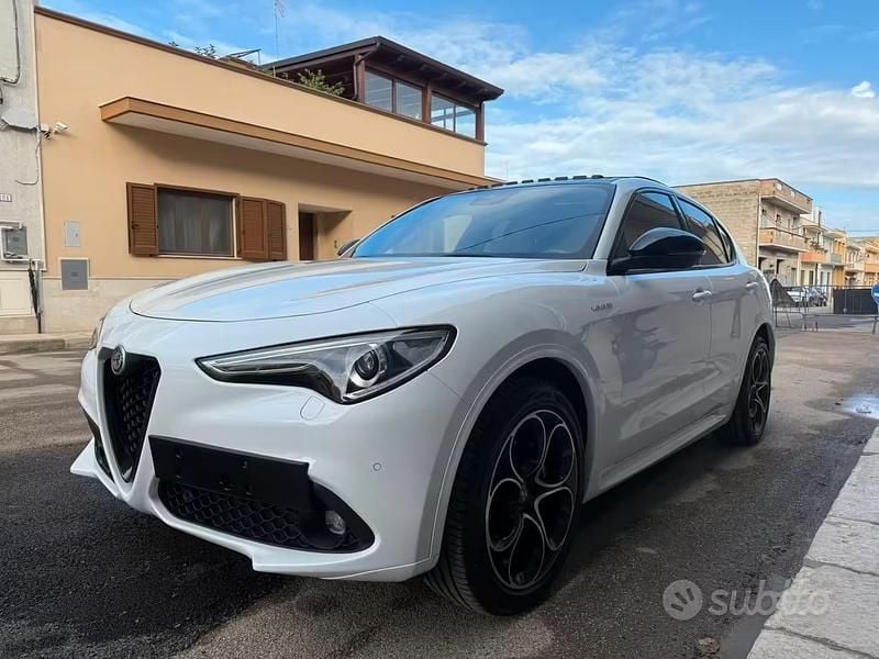 Begagnad Alfa Romeo Stelvio Veloce 210 HK (154 kW) 2022 Vit SUV