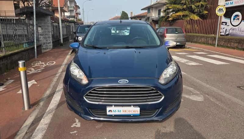 Usata Ford Fiesta Business Edition 92 CV (67 kW) 2014 Blu/azzurro Utilitaria