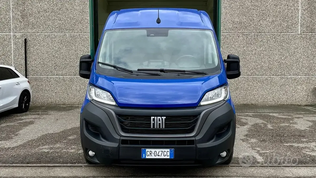Usata Fiat Ducato 33 140 CV (102 kW) 2023 Bluazzurro Furgone