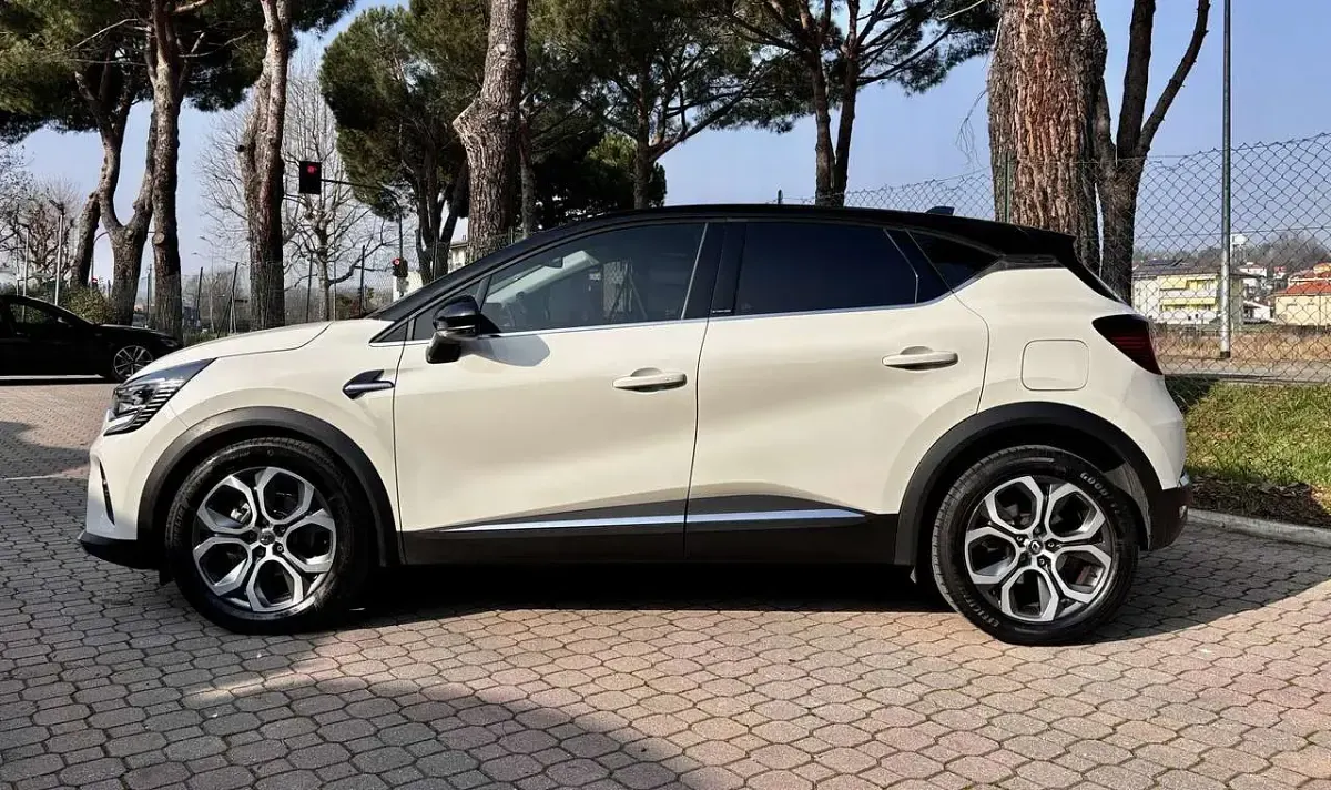 Usata Renault Captur Intens 92 CV (67 kW) 2020 Bianco SUV