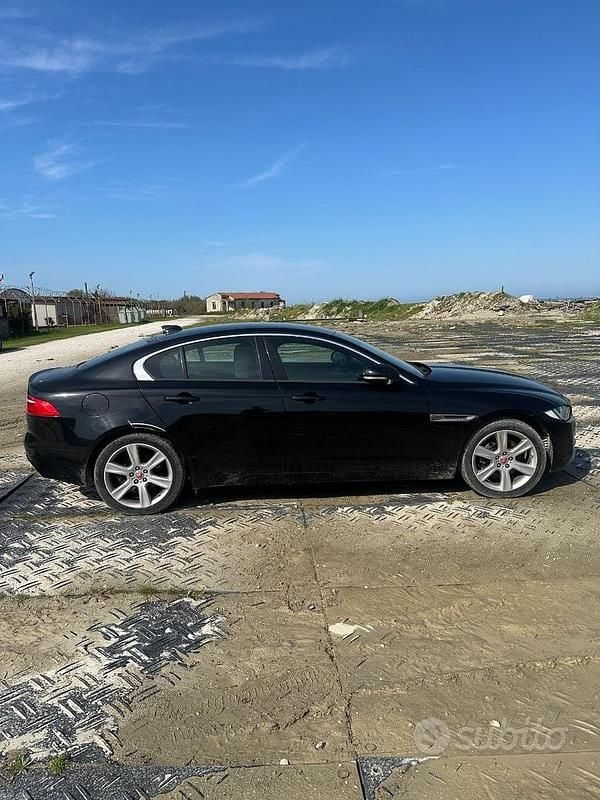 Usata Jaguar XE 180 CV (132 kW) 2016 Berlina