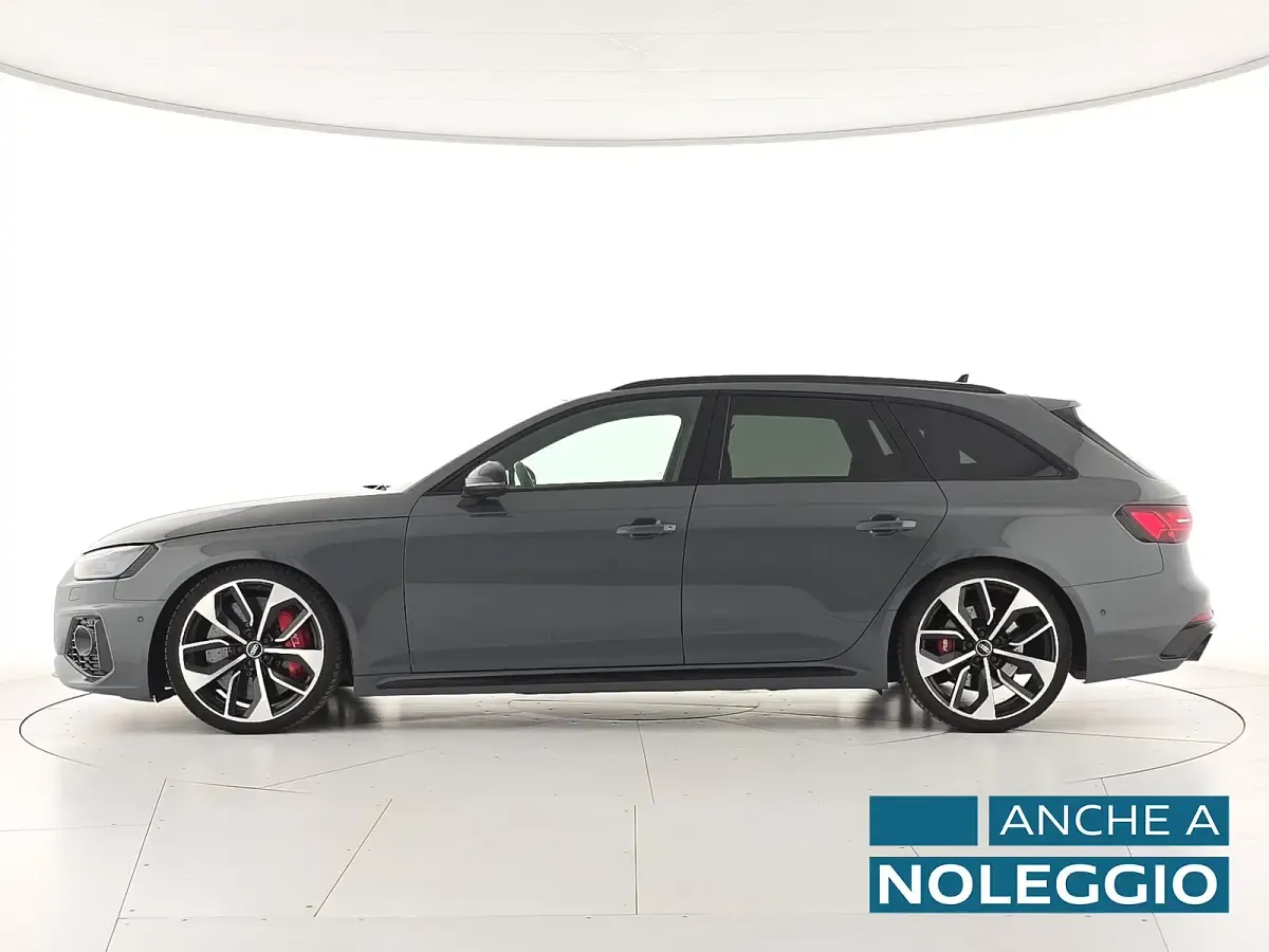 Occasion Audi RS4 Ambiente 450 ch (330 kW) 2022 Verniciature personalizzate audi exclusi Break