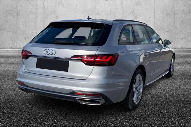 Usata Audi A4 Advanced 163 CV (119 kW) 2023 Argento Station wagon