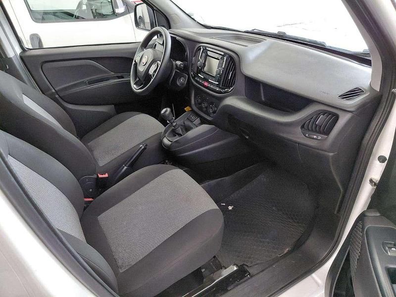 Usata Fiat Doblò 120 CV (88 kW) 2020 Bianco Monovolume