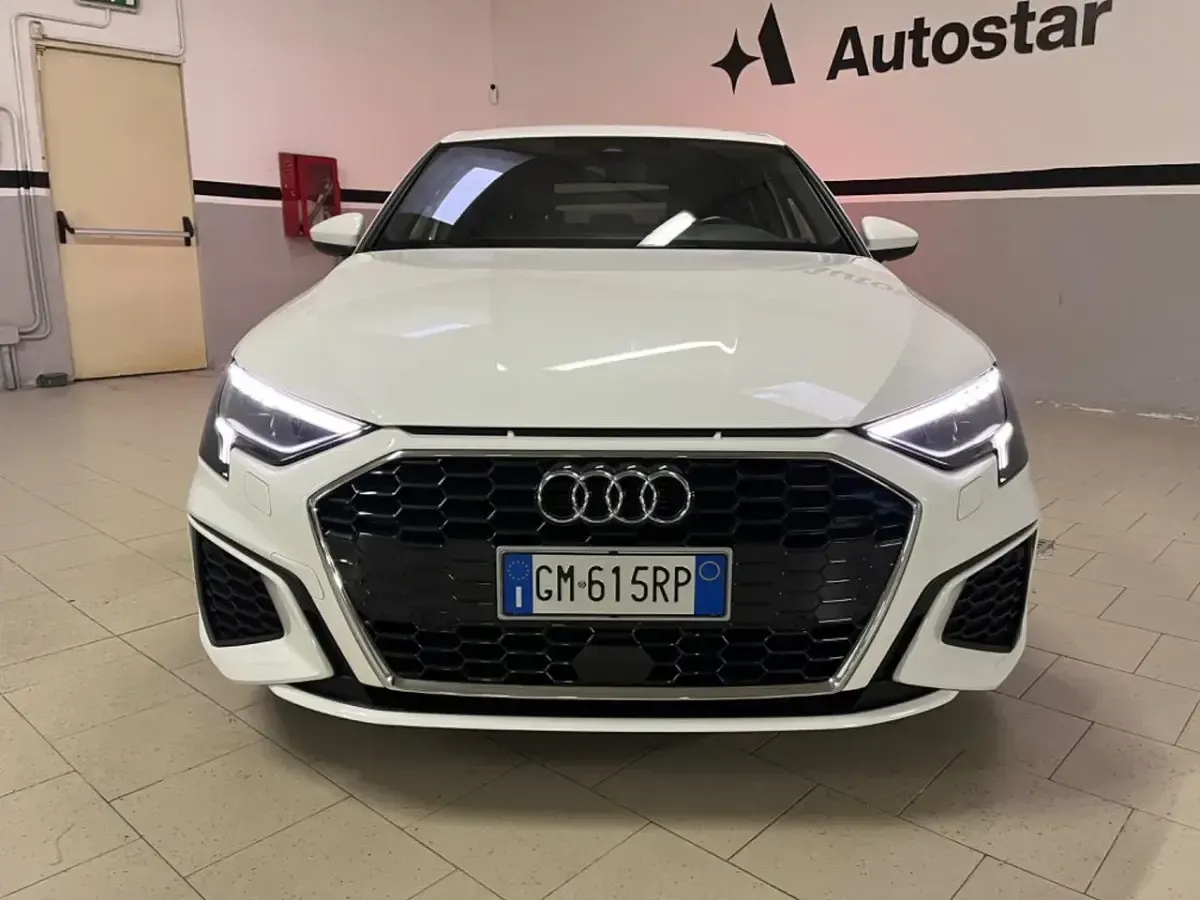 Usata Audi A3 S-Line 110 CV (80 kW) 2023 Bianco Berlina