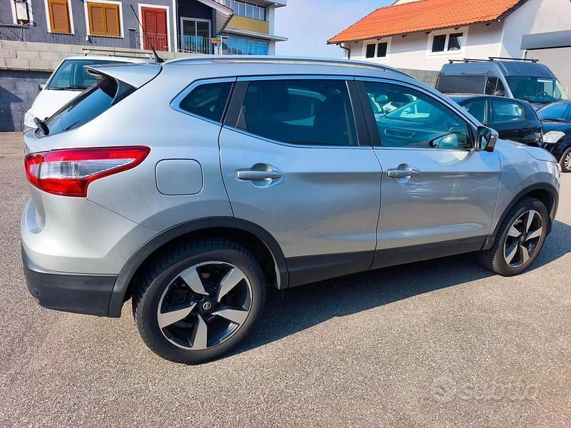 Usata Nissan Qashqai 360º 110 CV (80 kW) 2016 Grigio SUV