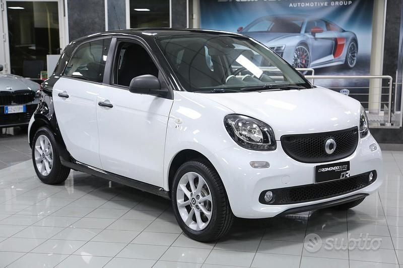 Usata Smart ForFour 71 CV (52 kW) 2016 Bianco Utilitaria