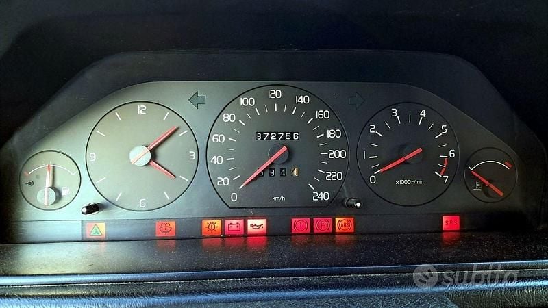 Usata Volvo Polar 111 CV (81 kW) 1993 Bianco Station wagon