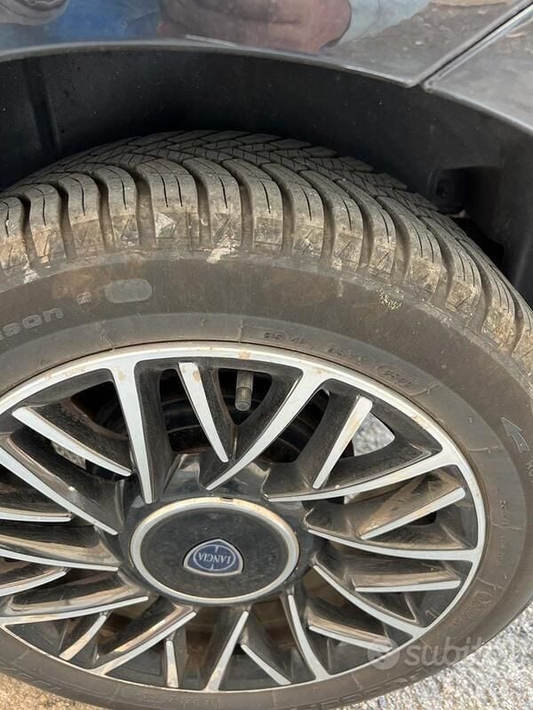 Usata Lancia Ypsilon 95 CV (69 kW) 2015 Utilitaria