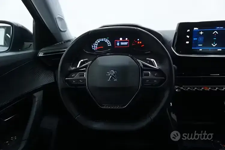 Usata Peugeot 2008 Active 131 CV (96 kW) 2021 Grigio SUV