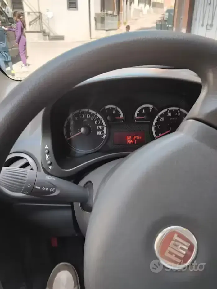 Usata Fiat Panda 75 CV (55 kW) 2010 Grigio Utilitaria