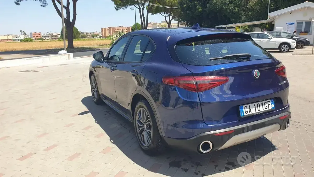 Usata Alfa Romeo Stelvio 160 CV (117 kW) 2020 Bluazzurro SUV