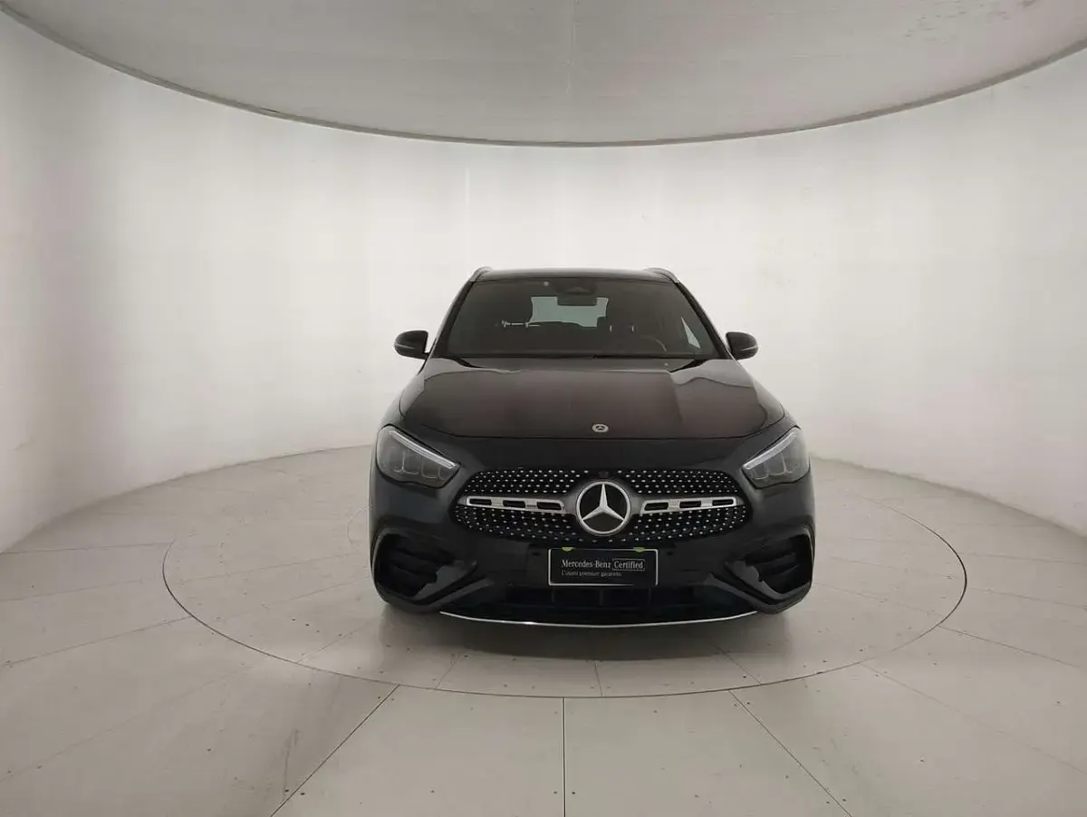 Usata Mercedes GLA180 AMG line 116 CV (85 kW) 2025 Nero SUV