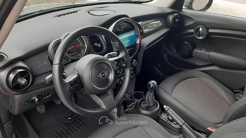 Usata Mini ONE 75 CV (55 kW) 2022 Grigio Utilitaria