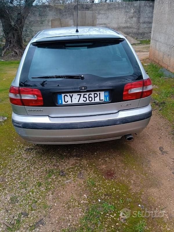 Usata Volvo V40 2001 Grigio Station wagon