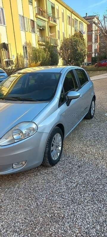 Usata Fiat Grande Punto Dynamic 95 CV (69 kW) 2006 Grigio Utilitaria