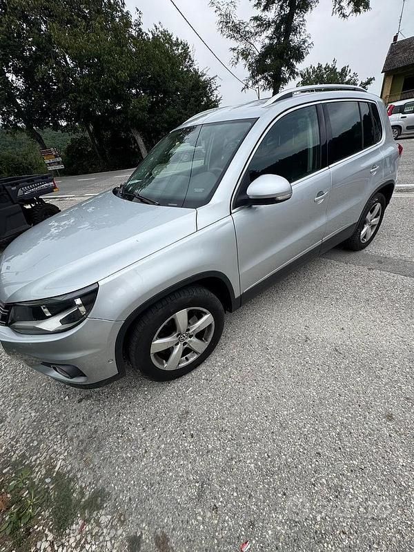 Usata VW Tiguan 140 CV (102 kW) 2011 Grigio SUV