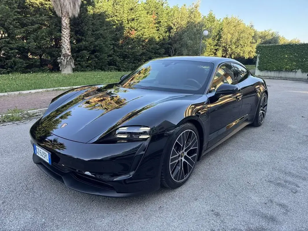 Usata Porsche Taycan Performance Package 139 kW (190 CV) 2023 Berlina