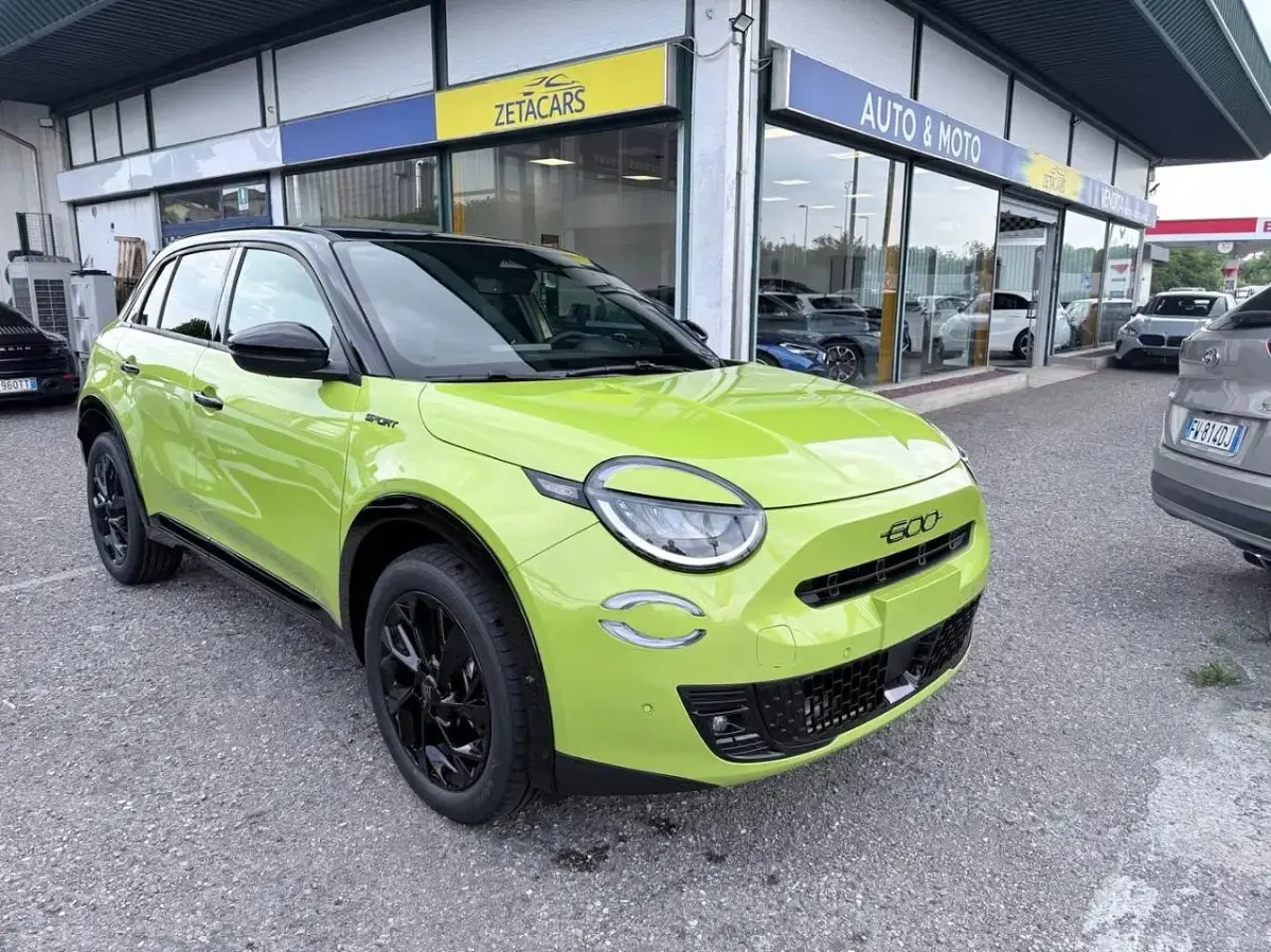 Nuova Fiat 600 Sport 136 CV (100 kW) 2026 Nero SUV